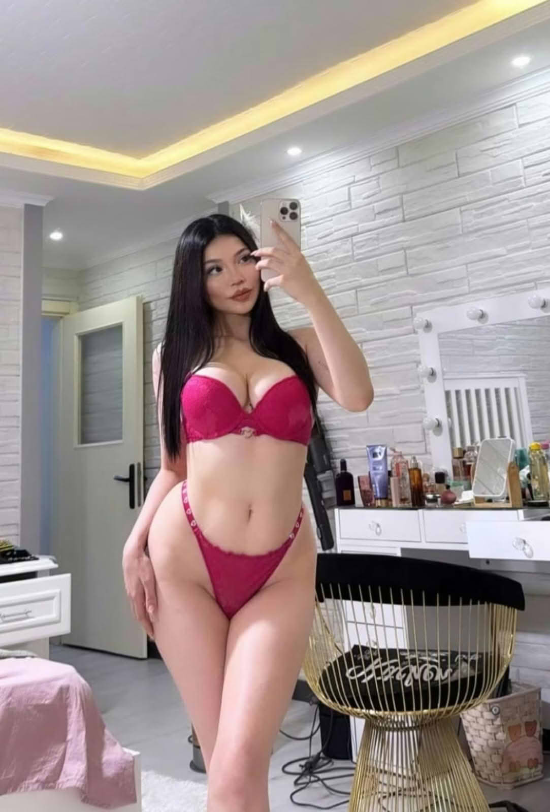 Bağcılar Hürriyet Mahallesi Moldov Escort Bayan Almila