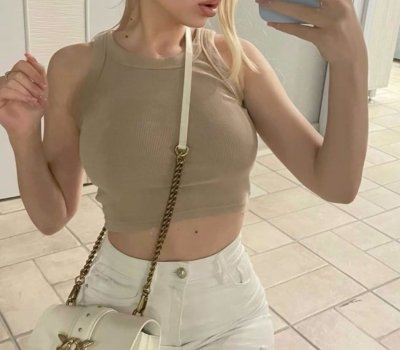 Sarıyer Bahçeköy Merkez Mahallesi Tombul Tesettürlü Escort Bayan Meral